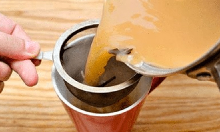 תה ג'ינג'ר: התה הזה מטפל באבנים בכליות, מקל בכאב ומנקה את הכבד!