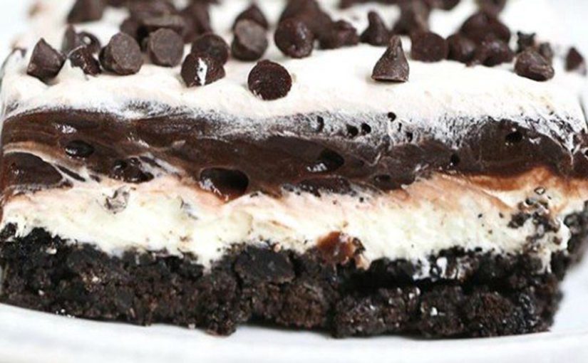 עזבו הכל: קינוח ה'לזניה שוקולד' הזה הולך להטריף לכם את המוח