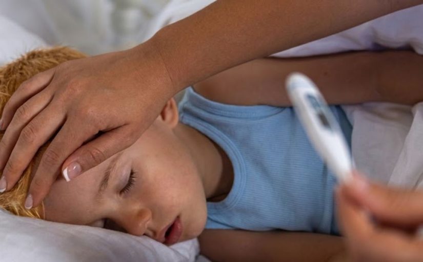 8 סימני אזהרה בריאותיים שמופיעים בזמן שהילד שלכם ישן. כל הורה חייב להכיר אותם!